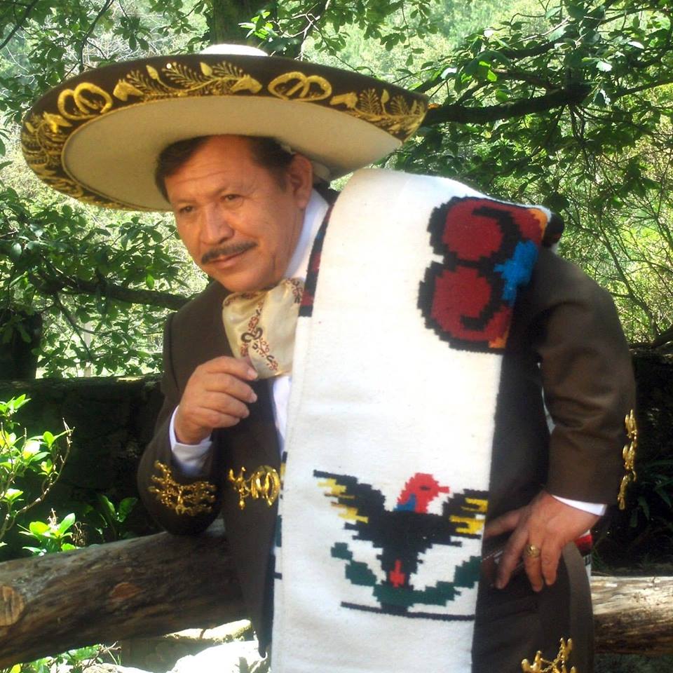Guitarra e instrumentos musicales tradicionales mexicanos en homenaje memorial por el sismo del 19S