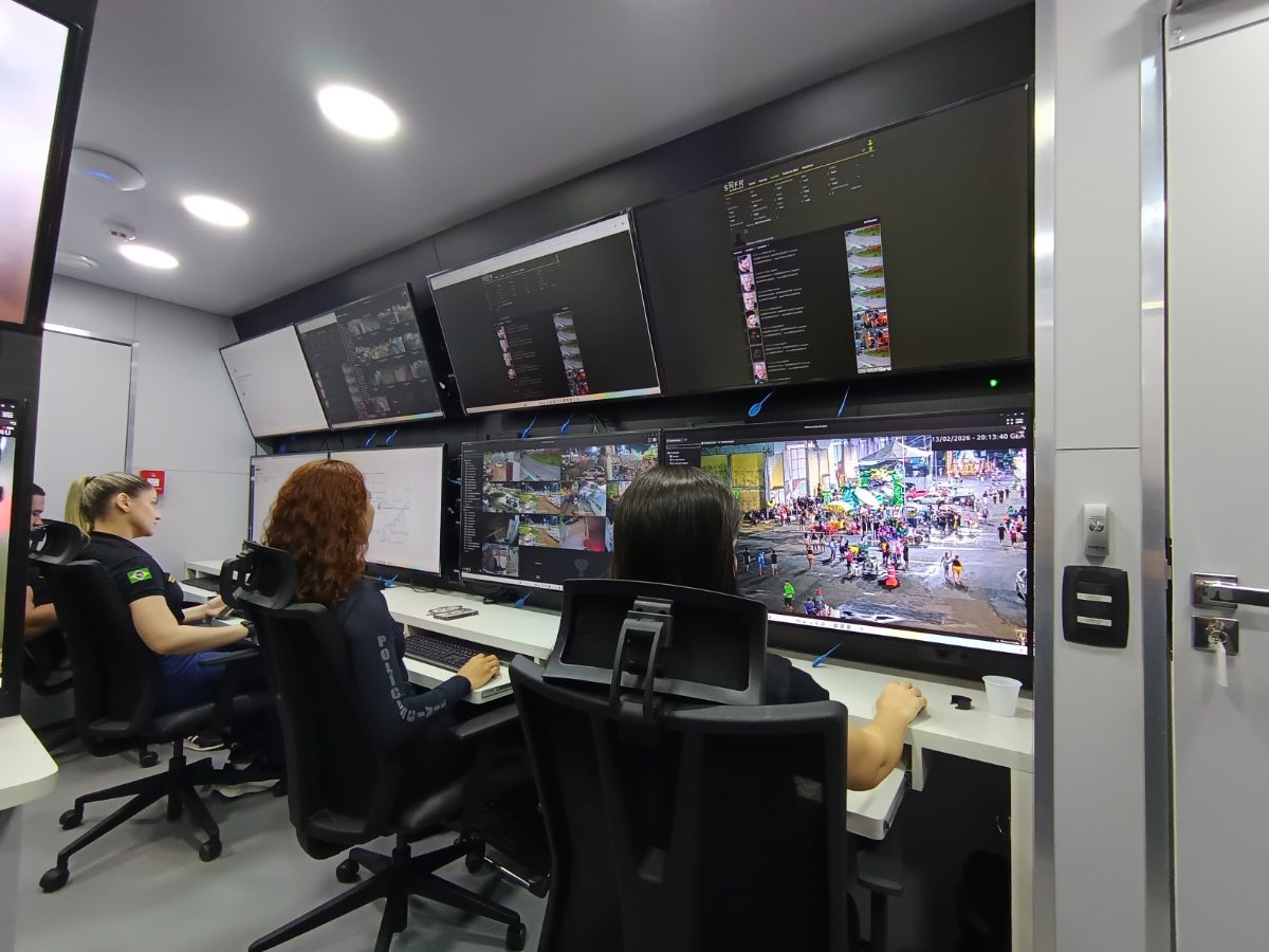 Unidad móvil de comando y control con tecnología avanzada de videovigilancia y monitoreo perimetral