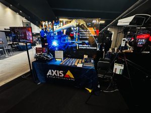 Centro de monitoreo y arquitectura de seguridad electrónica integrada presentada por Axis Communications en SEG Summit 2026