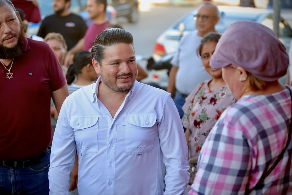 Asamblea ciudadana y diálogo con liderazgos comunitarios en espacio público