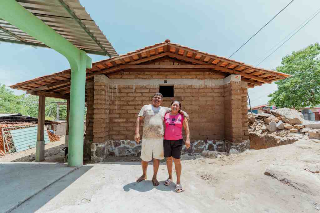 Vivienda resiliente y reconstrucción comunitaria: Fundación Holcim México aporta 136 toneladas de cemento en cuatro estados Construcción y reforzamiento de vivienda social resiliente en México con Fundación Holcim